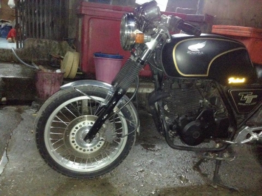 ขาย Clubman 400 หรือ GB 400 ราคา 53000 อยู่บางซื่อ คุยได้ เบอร์ 0910902214