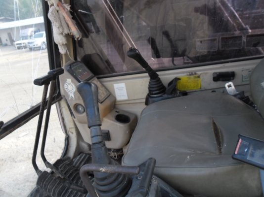 ขายรถแบคโฮ CAT320V2-2DL สภาพเช็คระบบใหม่ทั้งคันเครื่องดีปั้มดีไฟฟ้าครบเอวแน่นโซ่ 70\% เอกสารทะเบียน