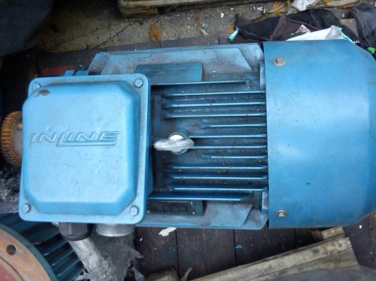 ขายมอเตอร์ INLINE 25 HP. 2800 RPM. 380 V สภาพสวย วิ่งนิ่ม ใช้เทสงานมาไม่กี่ชั่วโมง พร้อมใช้งาน เหลือ 1 ตัวครับ