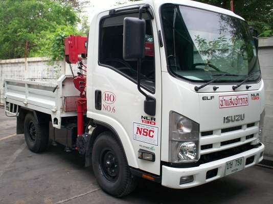 รถบรรทุก 6ล้อใหญ่