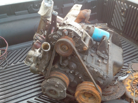 ขายเครื่อง นิสันฝาแดง 2500d พร้อมเกียร์