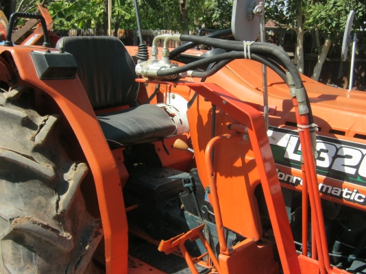 ขายด่วนรถไถนาคูโบต้า L 3202 DT-M 4WD 4X4 เพาเวอร์สวยๆ เดิมๆ พร้อมอุปกร์ใบมีดดันหน้า-ผานหลังสวยๆ ขายด่วนรถไถนาคูโบต้า L 3202 DT-M 4WD 4X4 เพาเวอร์สวยๆ เดิมๆ พร้อมอุปกร์ใบมีดดันหน้า-ผานหลังสวยๆ