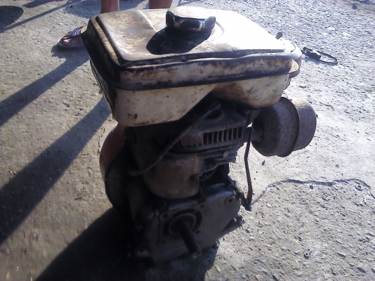 เครื่องยนต์HONDA รุ่น G 200 5 แรงม้า สภาพพร้อมใช้เครื่องติดดี(มีVDO ทดสอบให้ดู)