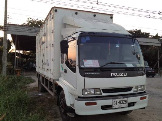 ขาย 6 ล้อ ISUZU FTR 200 ตู้ 10 บาน ปี 47 ขาย 6 ล้อ ISUZU FTR 200 ตู้ 10 บาน ปี 47