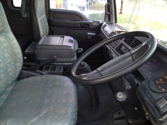 ขาย 6 ล้อ ISUZU FTR 200 ตู้ 10 บาน ปี 47 ขาย 6 ล้อ ISUZU FTR 200 ตู้ 10 บาน ปี 47
