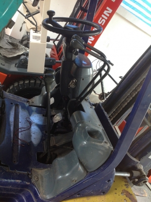 ขาย ฟอล์คลิฟต์ 3.0 ตัน ยกสูง 4 เมตร KOMATSU FD30-12 / 1999 ขาย ฟอล์คลิฟต์ 3.0 ตัน ยกสูง 4 เมตร KOMATSU FD30-12 / 1999