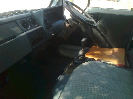 TOYOTA รถบรรทุก 4 ล้อ 4WD กระบะคาร์โก้