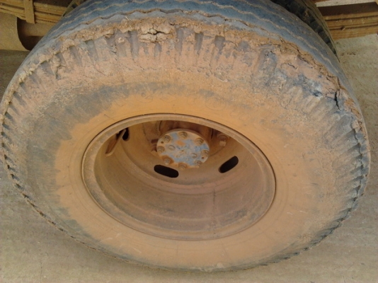 ***ขายแล้วครับขอบคุณ Truck2hand ขาย 6 ล้อ ISUZU TL100 ปี23 สภาพเดิมๆบางๆ เครื่อง4BC2 100 แรง แห้งๆ ไม่เยิ้ม ไม่หลวม ช่วงล่างเดิมๆ ไม่ส่าย เกียร์ดีเข้าง่าย คัสซีสวยไม่ผุ ไม่บวม กระบะพื้นไม้คอกไม้ ยาว4.30ม. ยางหน้า7.50 ดี6เส้น หัวไม่ผุ สีบาง ต้องเก็บ รถพร้อ