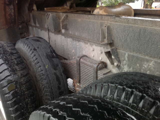 รถฮีโน่ 10 ล้อดั๊ม FM3H  195 แรงม้า ปี 39  สนใจติดต่อ 081 - 6079515