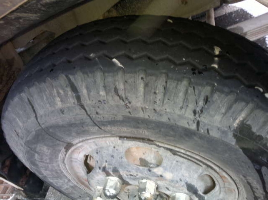 รถฮีโน่ 10 ล้อดั๊ม FM3H  195 แรงม้า ปี 39  สนใจติดต่อ 081 - 6079515