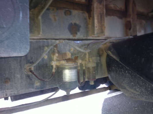 รถฮีโน่ 10 ล้อดั๊ม FM3H  195 แรงม้า ปี 39  สนใจติดต่อ 081 - 6079515