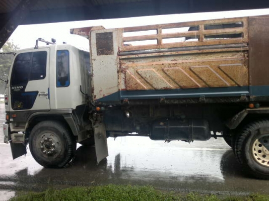 รถฮีโน่ 10 ล้อดั๊ม FM3H  195 แรงม้า ปี 39  สนใจติดต่อ 081 - 6079515