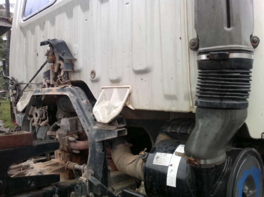 รถฮีโน่ 10 ล้อดั๊ม FM3H  195 แรงม้า ปี 39  สนใจติดต่อ 081 - 6079515