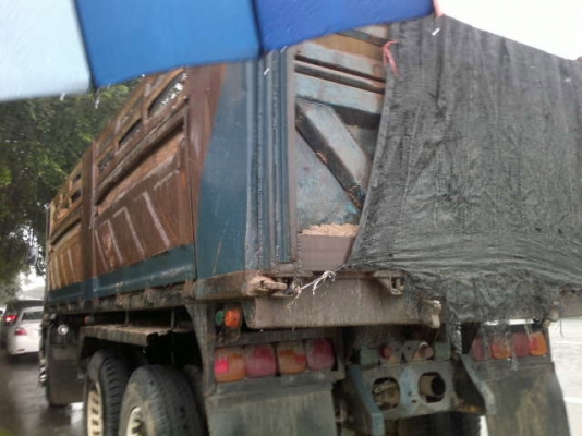 รถฮีโน่ 10 ล้อดั๊ม FM3H  195 แรงม้า ปี 39  สนใจติดต่อ 081 - 6079515