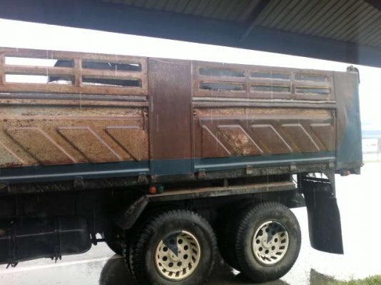 รถฮีโน่ 10 ล้อดั๊ม FM3H  195 แรงม้า ปี 39  สนใจติดต่อ 081 - 6079515