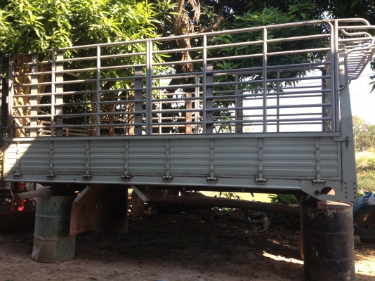 ประกาศขาย**คอกรถ 6 ล้อ