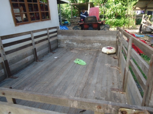 รถไถยันม่าร์ 28 แรงม้า F28 4x4(2เพลา) อุปกรณ์ มี 5 รายการ 1 ผานพรวน 2 ผานสาม 3 โรตารี่ 4 ใบมีดดันดินหน้า 5 กระบะเทเลอร์บรรทุก รถสภาพพร้อมใช้งาน สนใจติดต่อ โทร 081-9972972 089-8451778  กรุณากรอกรายละเอียด...รถไถยันม่าร์ 28 แรงม้า F28 4x4(2เพลา)  อุปกรณ์ มี