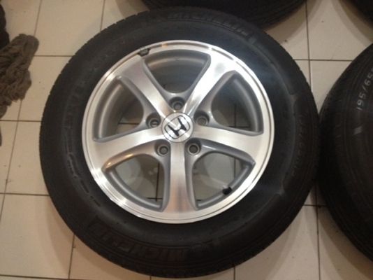 ขายแม็กซ์เดิมมือ2 Honda Civic ขอบ 15 พร้อมยางปี 10 ราคา 6500 บ.ราคาถูก