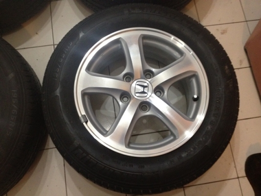 ขายแม็กซ์เดิมมือ2 Honda Civic ขอบ 15 พร้อมยางปี 10 ราคา 6500 บ.ราคาถูก