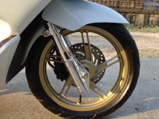 ...HONDA PCX 125 ขาว สภาพเดิมๆสีสวย