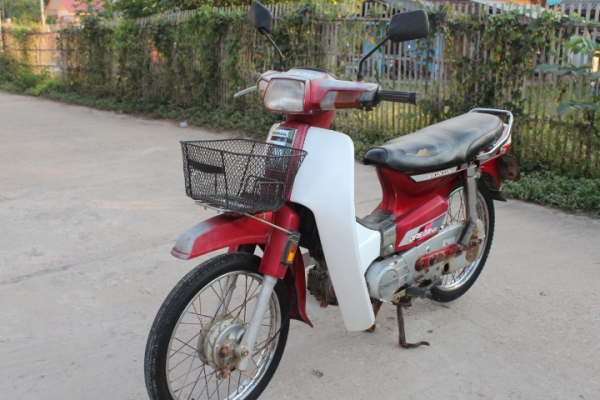 ดรีมคุรุสภาทะเบียนโอนเดิมๆสภาพประกวดขายถูก9800บาท