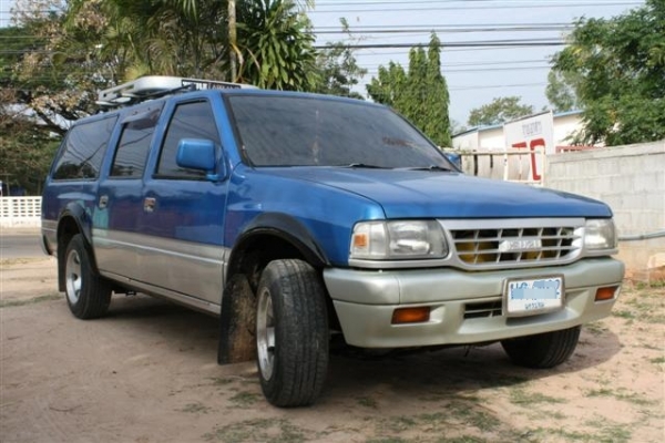 ขาย ISUZU VAN ลดให้อีก 10,000 บาท..ก่อนปีใหม่