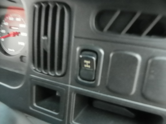 ขายถูกรถตู้เล็ก DAIHATSU HIJET S210V 4WD หัวฉีด 660cc. A/Tสภาพสวยวิ่งน้อย