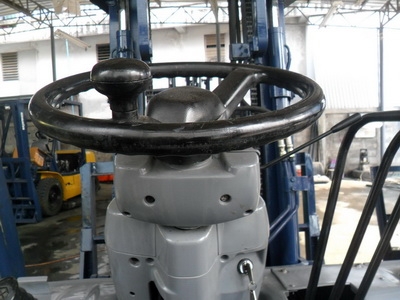 ขายรถยกโคมัสสึ2.5ตันรุ่น12เครื่องดีซลงาเทด้ำรับประกัน6เดือนขายด่วนๆๆๆๆๆ