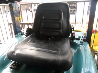 ขายรถยกโคมัสสึ2.5ตันรุ่น12เครื่องดีซลงาเทด้ำรับประกัน6เดือนขายด่วนๆๆๆๆๆ