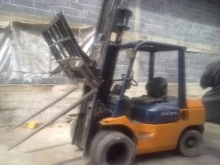 รายละเอียด ขายรถฟอร์คลิฟต์ Toyota 7SD30 งายาว 1.20 เมตร ลิฟต์สูง 4.50 เมตร
