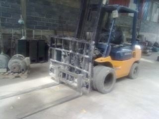 รายละเอียด ขายรถฟอร์คลิฟต์ Toyota 7SD30 งายาว 1.20 เมตร ลิฟต์สูง 4.50 เมตร