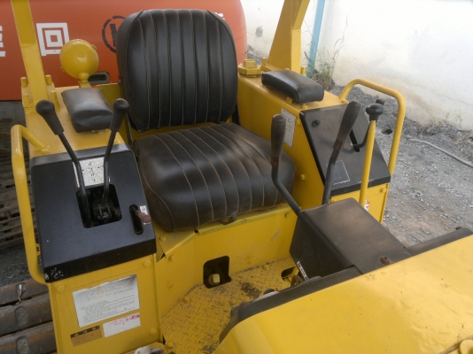 รถแทรกเตอร์ KOMATSU D20P-6 รถนอกนำเข้า สภาพดี มากๆๆ ใช้งานน้อย ติดต่อ มานะ 085-9049669