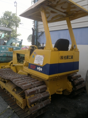 รถแทรกเตอร์ KOMATSU D20P-6 รถนอกนำเข้า สภาพดี มากๆๆ ใช้งานน้อย ติดต่อ มานะ 085-9049669