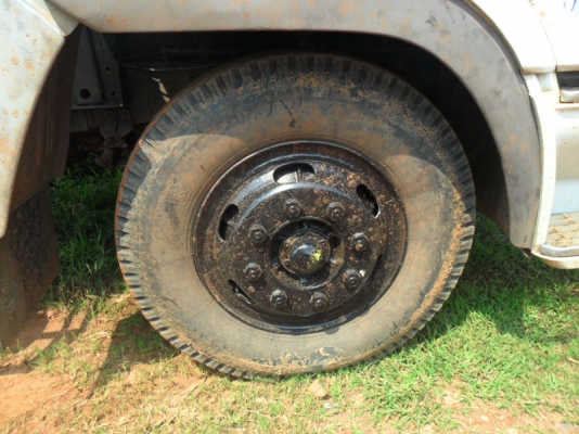 Isuzu + Hino บรรทุกของเหลว 16000 ลิตร คัสซีเป็น Isuzu หัวเป็น Hino 3 ใบปัด พร้อมใช้