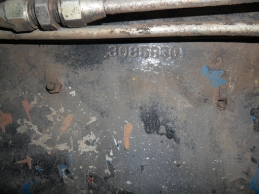 Isuzu + Hino บรรทุกของเหลว 16000 ลิตร คัสซีเป็น Isuzu หัวเป็น Hino 3 ใบปัด พร้อมใช้