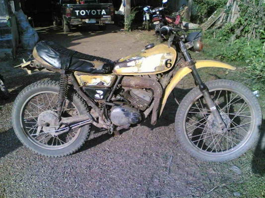 ขายยามาฮ่า DT100 เล่มทะเบียนพร้อมชุดโอนรถเดิมๆเครื่องใช้งานได้ตามปกติขาย 8900 บาท