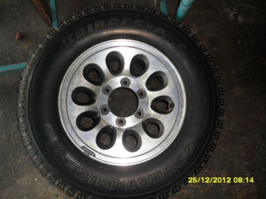 ขาย ยางอะไหล่ 225/70R15 พร้อมแม็ก 1 ล้อ สวยๆ จัดไป 1200 T.088-875-9838 K.ae