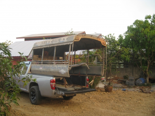 /////ขายด่วน  หลังคารถสองแถว////