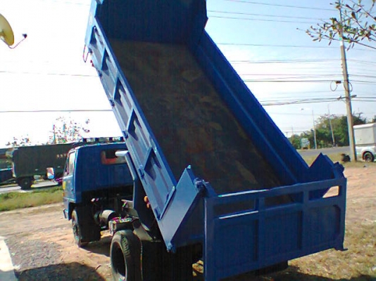 หกล้อ Isuzu ดั้ม NKR 110 เฟืองท้าย F หลัง