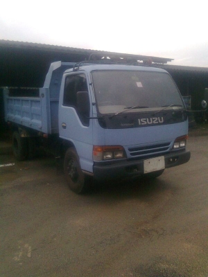 รถอิซูซุ 6 ล้อดั๊ม NPR 120 แรงม้า  ปี 40  สนใจติดต่อ 081 - 6079515