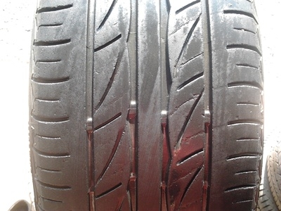 ขายยาง205/55/16 ปี09/2เส้น+ปี10/2เส้น BRIDERTONE TURANZA AR10 ชุด  ราคา :  1800.00  บา