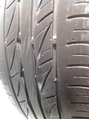 ขายยาง205/55/16 ปี09/2เส้น+ปี10/2เส้น BRIDERTONE TURANZA AR10 ชุด  ราคา :  1800.00  บา