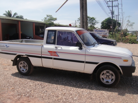 ขายมาสด้า 1300 สีขาว ทะเบียนเต็มพร้อมโอน