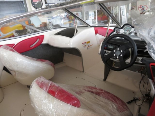 ++ ขายเรือใหม่ BAYLINER 215 ปี 2012 ลดราคาพิเศษช่วงปีใหม่เท่านั้น++