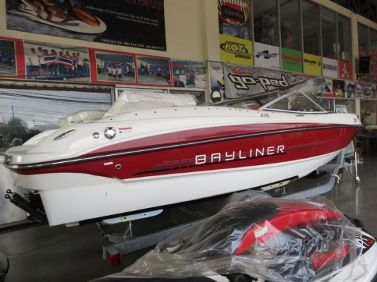 ++ ขายเรือใหม่ BAYLINER 215 ปี 2012 ลดราคาพิเศษช่วงปีใหม่เท่านั้น++