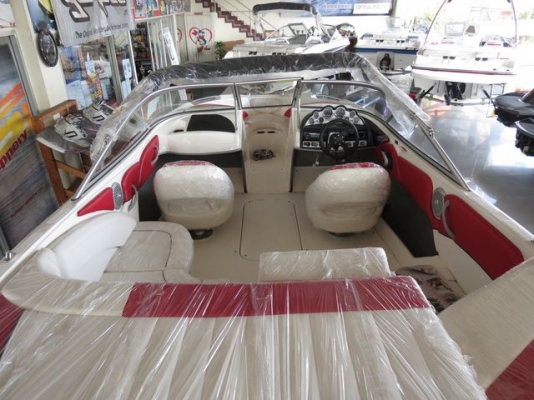 ++ ขายเรือใหม่ BAYLINER 215 ปี 2012 ลดราคาพิเศษช่วงปีใหม่เท่านั้น++