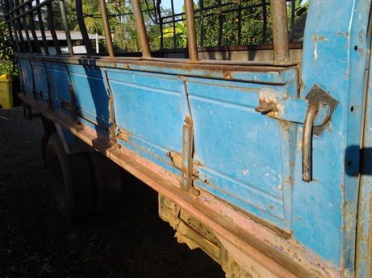 ISUZU TL 110 HP 4BE1 หกล้อช่วงยาว กระบะคอกเหล็กยาว 4.30 เมตรพื้นไม่ผุสภาพดีมากครับ เครื่องแน่นดีแรง หัวเดิมๆภายในสวยครบพร้อม ช่วงล่างใหญ่เฟืองท้ายและคานหน้าของ KS 110 แรง ยางสภาพดี 60\% พร้อมใช้งานได้เลย ทะเบียนภาษีครบพร้อมโอนครับ ISUZU TL 110 HP 4BE1 หกล้อช่วงยาว กระบะคอกเหล็กยาว 4.30 เมตรพื้นไม่ผุสภาพดีมากครับ เครื่องแน่นดีแรง หัวเดิมๆภายในสวยครบพร้อม ช่วงล่างใหญ่เฟืองท้ายและคานหน้าของ KS 110 แรง ยางสภาพดี 60\% พร้อมใช้งานได้เลย ทะเบียนภาษีครบพร้อมโอนครับ