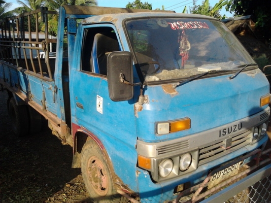 ISUZU TL 110 HP 4BE1 หกล้อช่วงยาว กระบะคอกเหล็กยาว 4.30 เมตรพื้นไม่ผุสภาพดีมากครับ เครื่องแน่นดีแรง หัวเดิมๆภายในสวยครบพร้อม ช่วงล่างใหญ่เฟืองท้ายและคานหน้าของ KS 110 แรง ยางสภาพดี 60\% พร้อมใช้งานได้เลย ทะเบียนภาษีครบพร้อมโอนครับ ISUZU TL 110 HP 4BE1 หกล้อช่วงยาว กระบะคอกเหล็กยาว 4.30 เมตรพื้นไม่ผุสภาพดีมากครับ เครื่องแน่นดีแรง หัวเดิมๆภายในสวยครบพร้อม ช่วงล่างใหญ่เฟืองท้ายและคานหน้าของ KS 110 แรง ยางสภาพดี 60\% พร้อมใช้งานได้เลย ทะเบียนภาษีครบพร้อมโอนครับ