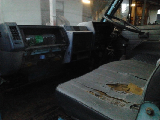 ISUZU TL 85 HP รถบรรทุก 4 ล้อกลาง สภาพดีทั้งภายนอกและภายในพร้อมใช้งาน เครื่องดี หัวเหลี่ยมสวยไม่มีผุ ภายในเก๋งอุปกรณ์ครบครัน เฟืองท้ายใช้เพลาลอยบรรทุกหนักไสบายครับ เอกสารทะเบียนภาษีครบพร้อมโอน ราคาต่อรองได้ครับ ISUZU TL 85 HP รถบรรทุก 4 ล้อกลาง สภาพดีทั้งภายนอกและภายในพร้อมใช้งาน เครื่องดี หัวเหลี่ยมสวยไม่มีผุ ภายในเก๋งอุปกรณ์ครบครัน เฟืองท้ายใช้เพลาลอยบรรทุกหนักไสบายครับ เอกสารทะเบียนภาษีครบพร้อมโอน ราคาต่อรองได้ครับ