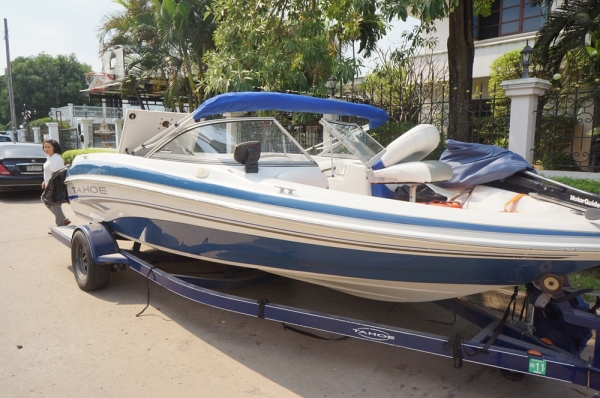 Tahoe q4 sports fish 19.5ฟุต เครื่อง4.3 หัวฉีด mercuiser